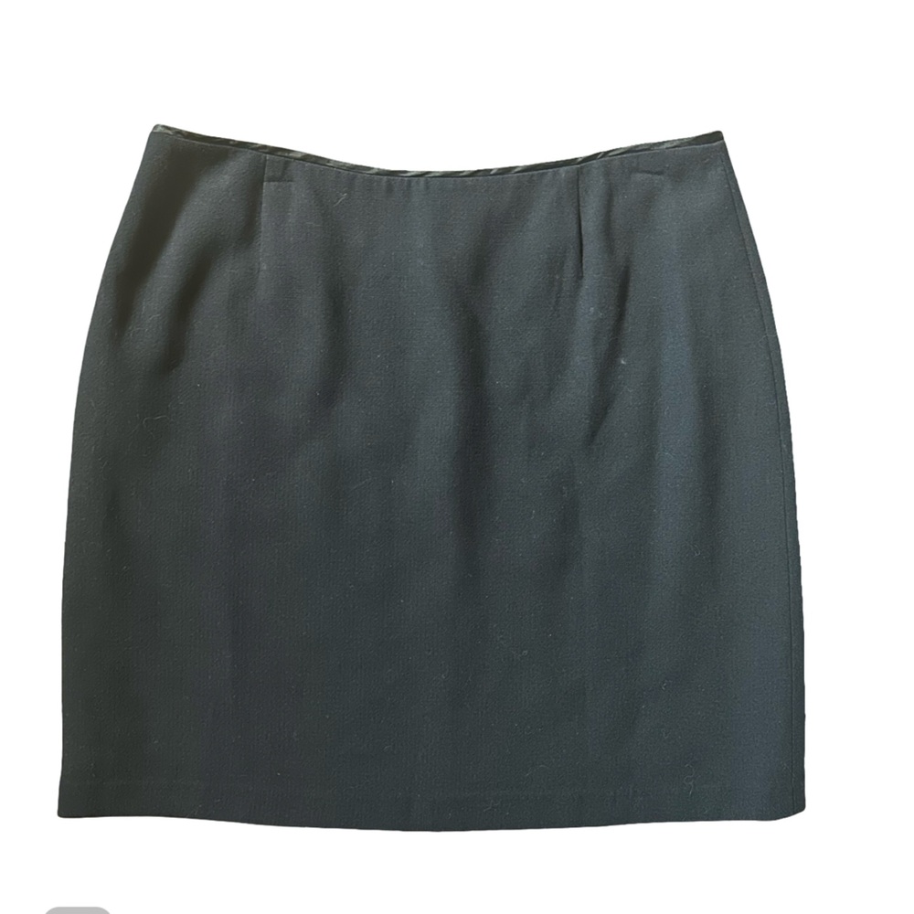 Gap Black Lined Mini Skirt Back-Center Zip Women Size 16.